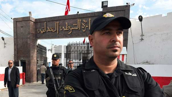 حكم بالإعدام على 3 ارهابيين ’ذبحوا’ شرطيا تونسيا