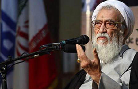  خطيب جمعة طهران: ما يحدث في سوريا سببه التدخل الاجنبي في شؤونها