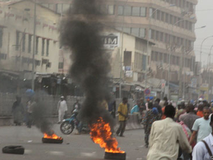 قائد الإنقلاب في مالي ينفي شائعات مقتله ووزير الخارجية اللبناني يؤكد للانتقاد أن "الجالية هناك بخير"

