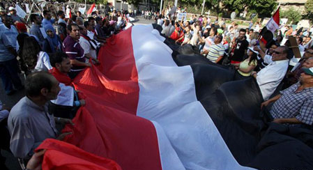 مصر تتأهب اليوم لمظاهرات معارضة ومؤيدة للاستفتاء