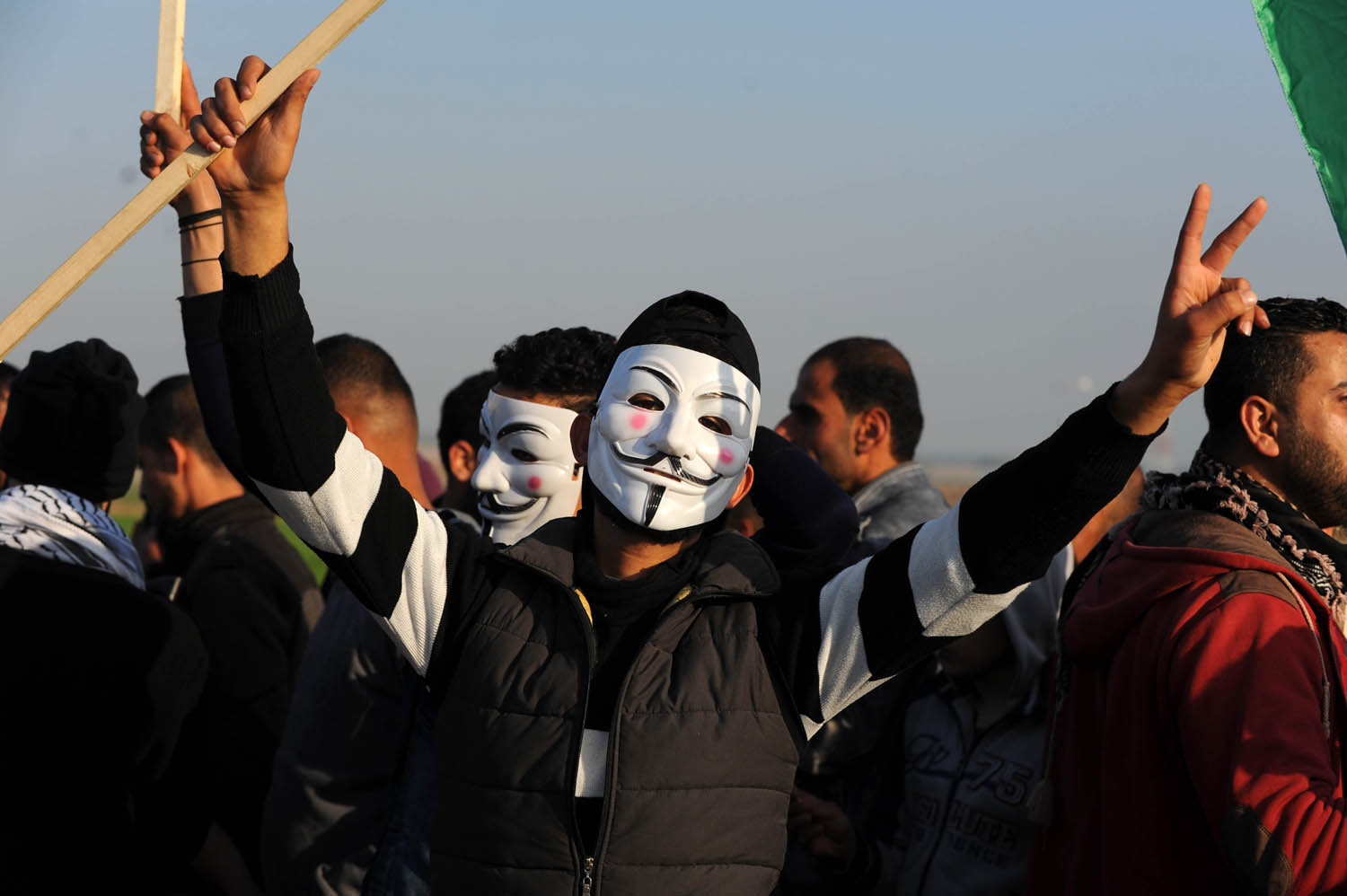 عندما تُرمى الحجارة بوجه المحتل على وقع النوتة الموسيقية