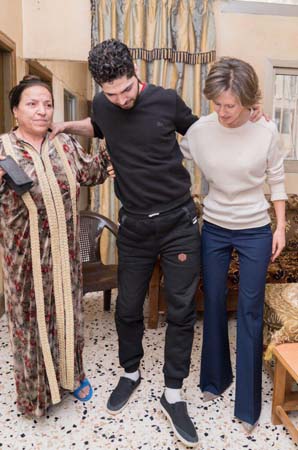 بالصور: عقيلة الرئيس الأسد تزور جرحى الجيش السوري