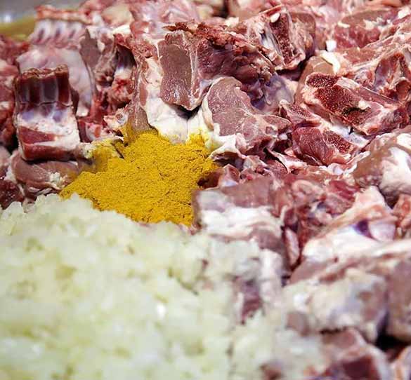 موائد الإفطار في العتبة الرضوية