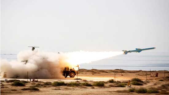 اليوم الخامس للمناورات الايرانية: إطلاق صاروخي &rsquo;نور&rsquo; و&rsquo;نصر&rsquo; بنجاح