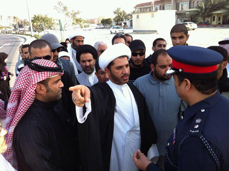 الجماهير البحرينية تتحدى قرار السلطات منع مسيرة "صامدون .. حتى تحقيق المطالب"

