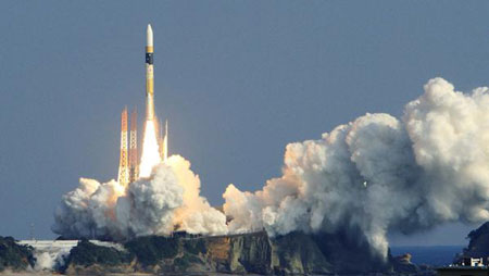 "بيونغ يانغ" تطلق صاروخها بنجاح وسط إنتقادات دولية وتهديدات برّد فعل قوي تجاهها