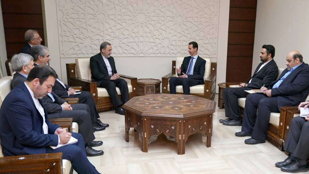 الأسد أمام ولايتي: انتصار سوريا يدفع الغرب لتغيير الأحداث