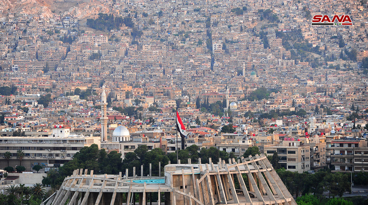 ساحات دمشق تشهد تجمعات شعبية ومسيرات سيارة رفضاً للعدوان الثلاثي