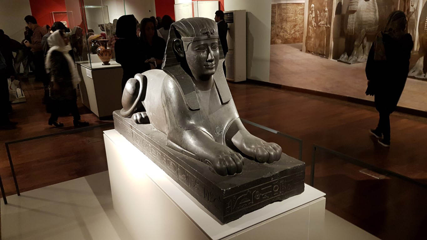 ايران الأمن و الاستقرار تستضيف متحف اللوفر الفرنسي