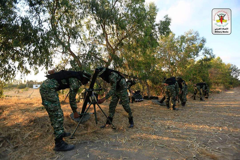 بالصور: مجاهدو &rsquo;سرايا القدس&rsquo; خلال استهدافهم لمستوطنات العدو