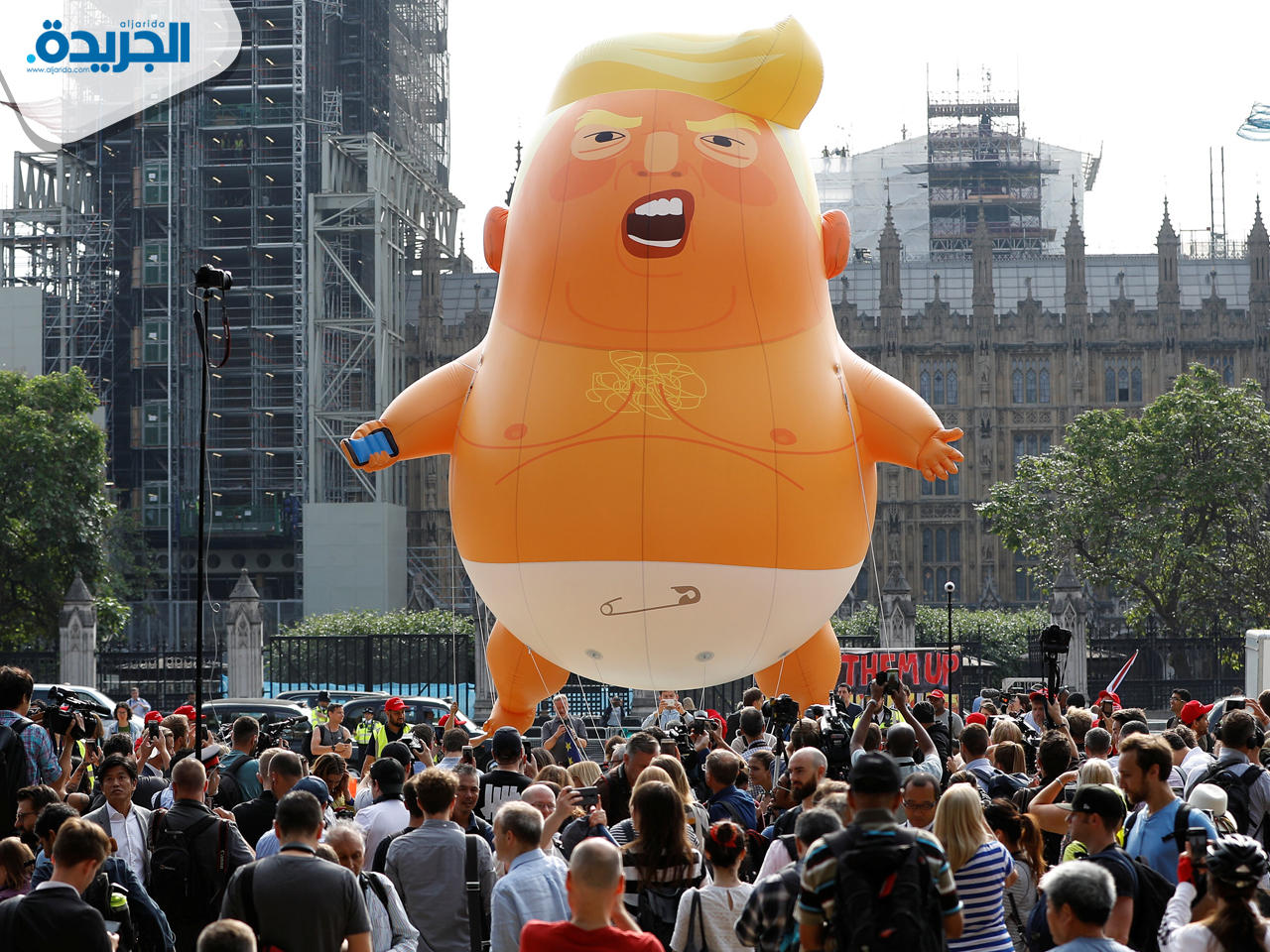 البريطانيون يرفضون زيارة ترامب: عنصري وغوغائي