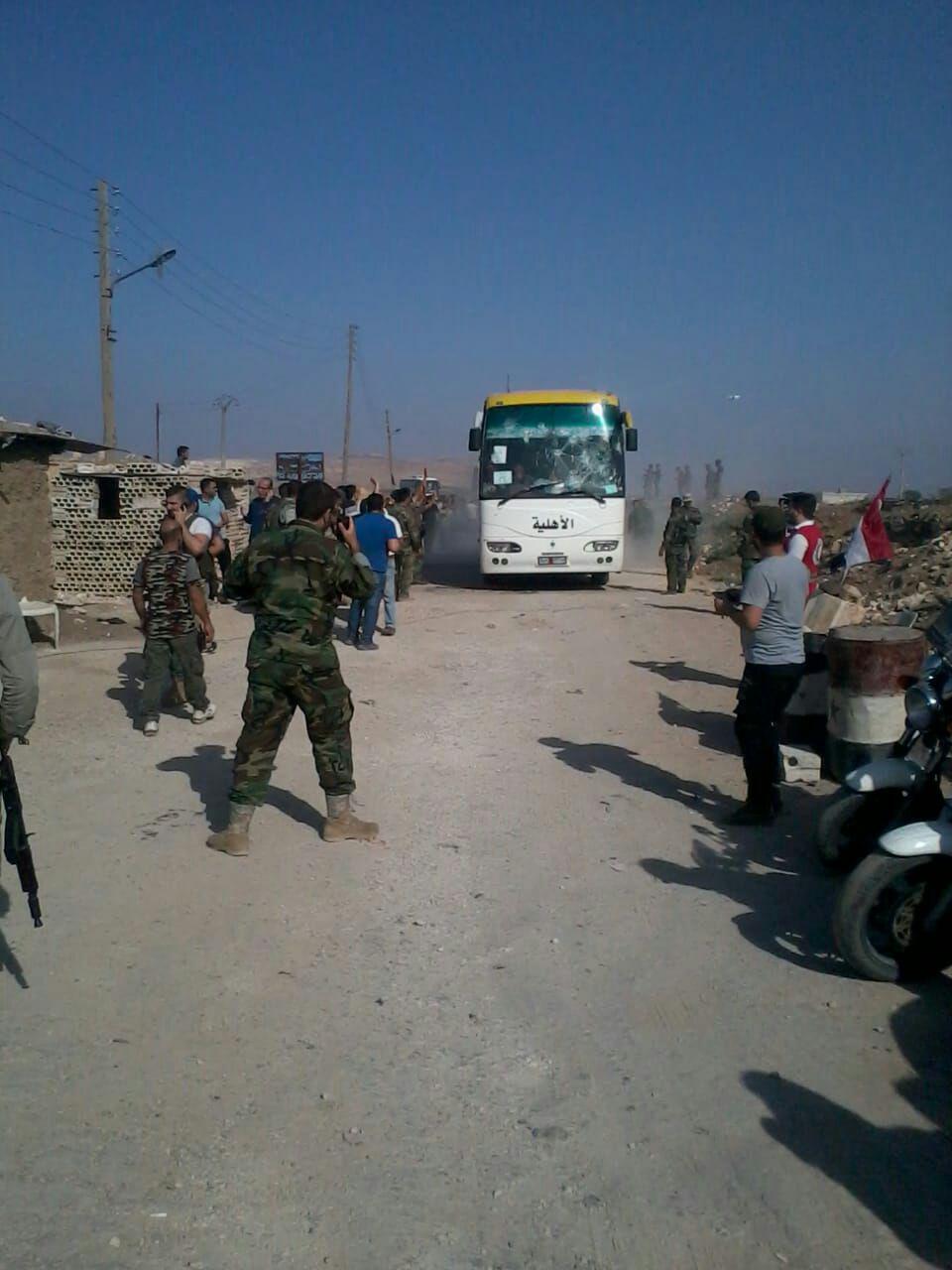 الإرهابيون يعتدون على حافلات أهالي الفوعة وكفريا