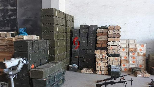 بالصور .. العثور على ذخيرة لعناصر الخوذ البيضاء في القنيطرة